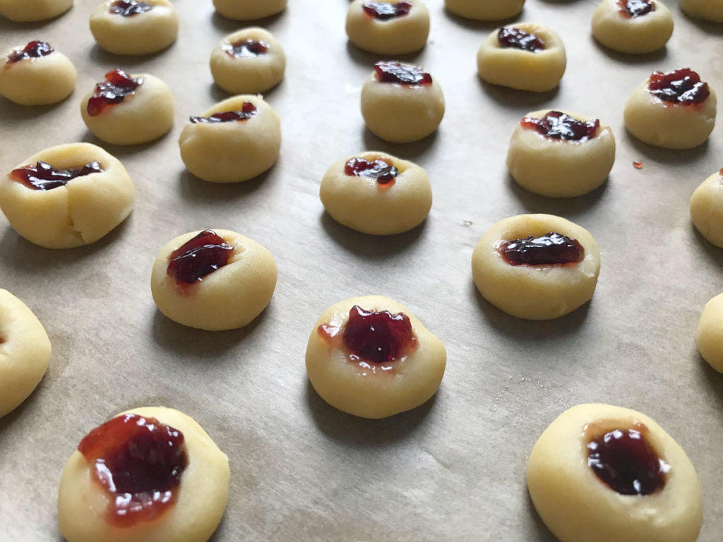 Foto von selbst gebackenen Weihnachtsplätzchen Husarenkrapfeno